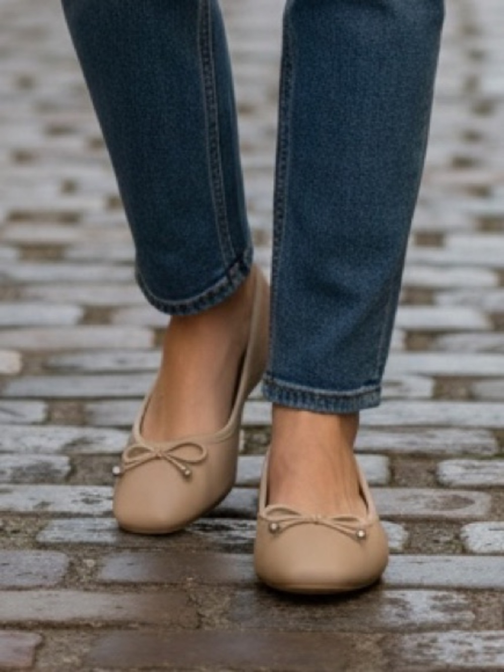 NEW, NEVER WORN: Women's String Bow Ballet Flats, Faux Leather, Tan/Nude, Sz 10